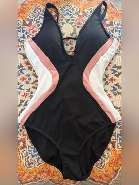 TA3 Plungey Triangle Contour One Piece XS Short Torso